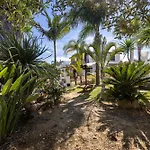 Vila Amazing With Pool & Jacuzzi Balestrate