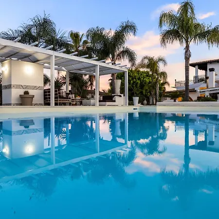 Amazing With Pool & Jacuzzi Balestrate
