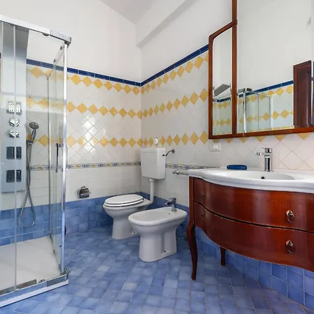 Amazing With Pool & Jacuzzi