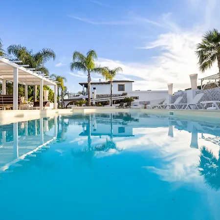 Vila Amazing With Pool & Jacuzzi